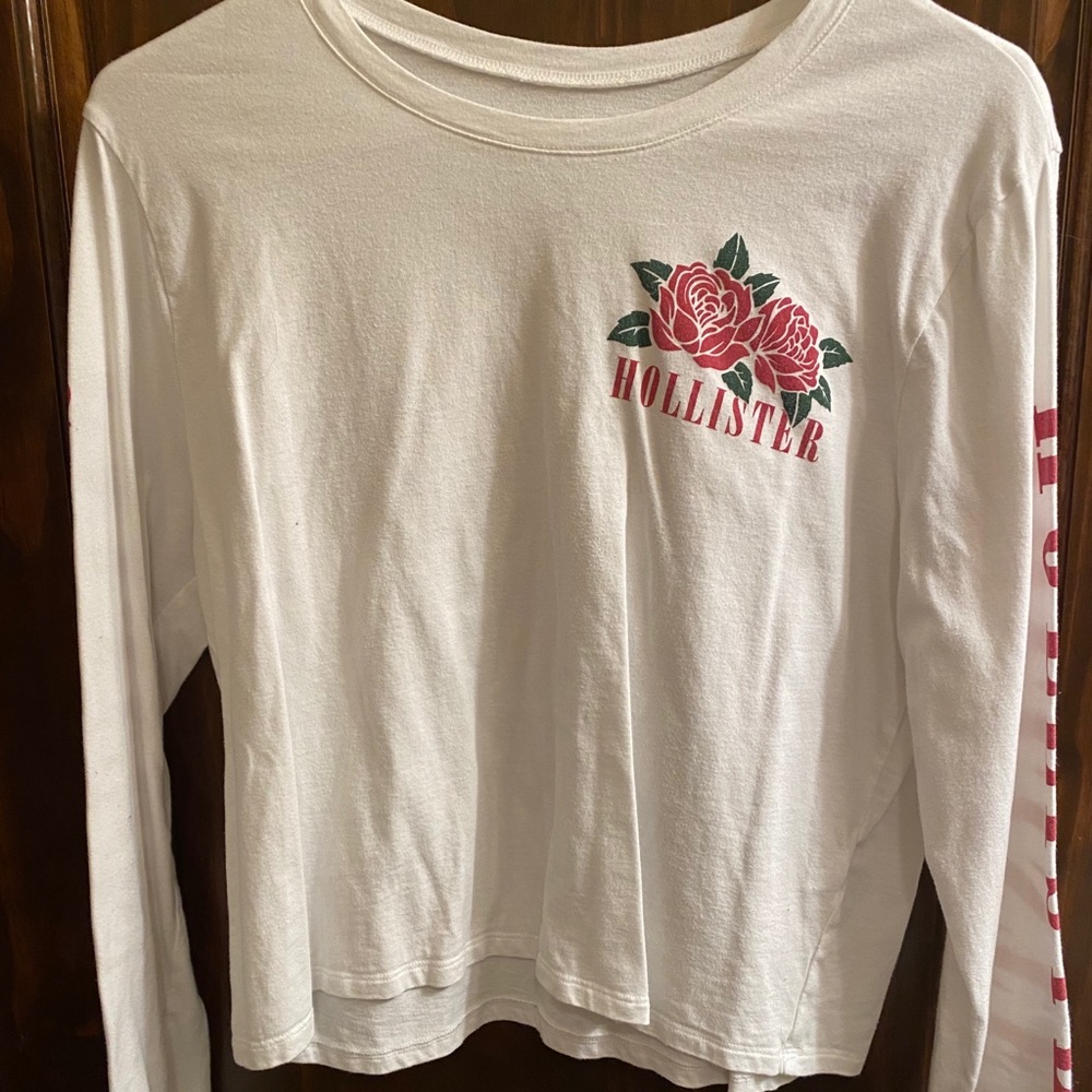 Hollister Graphic Tee
